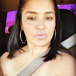 Meet your Posher, Yolanda